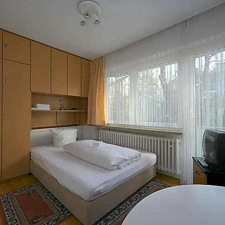International Boarding House 3*