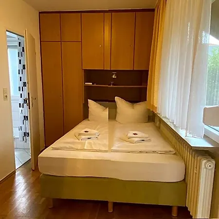 International Boarding House 3*