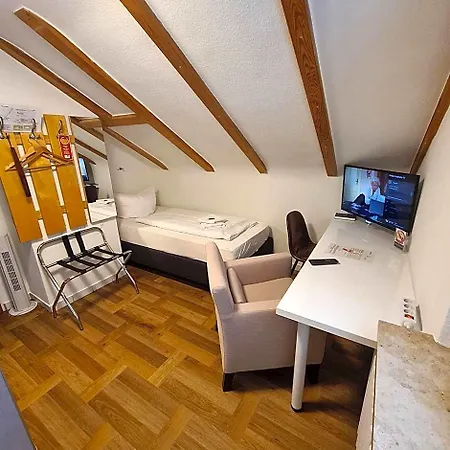 International Boarding House 3* Würzburg